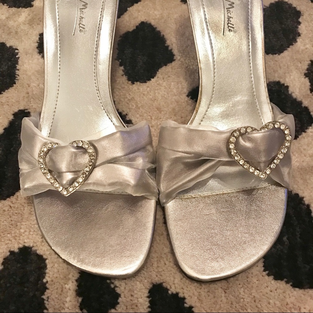 🆕 NWOT 🆕 Size 9 Silver Heels “Diamond” Heart - Picture 2 of 7